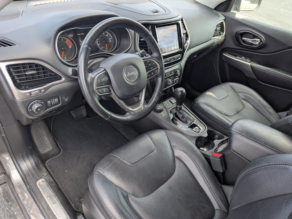 Used 2021 Jeep Cherokee Limited AWD/4WD image 23