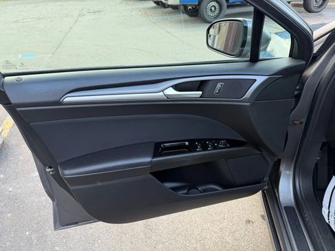 Used 2014 Ford Fusion SE image 6