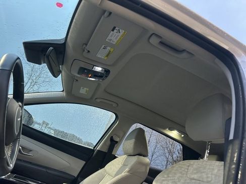 Certified 2025 Hyundai Tucson SEL image 9