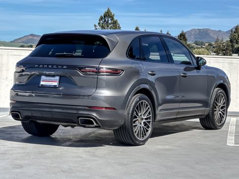 Certified 2023 Porsche Cayenne image 8