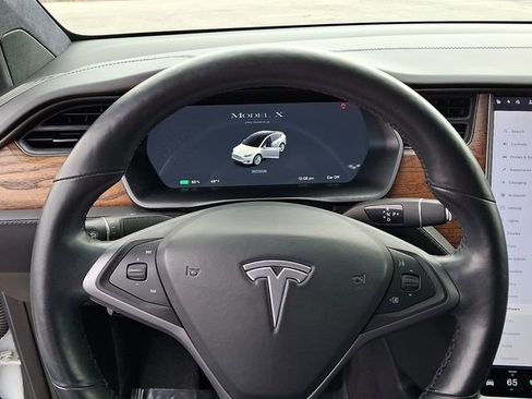 Used 2020 Tesla Model X Long Range image 31