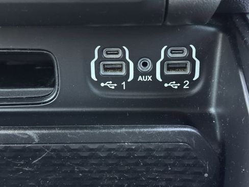 Used 2020 RAM 1500 Big Horn AWD/4WD image 34