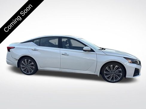 Used 2023 Nissan Altima 2.5 SL FWD image 4