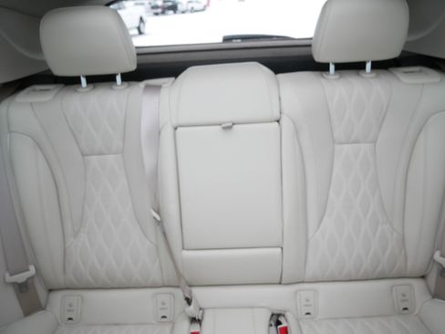 Used 2022 Buick Envision Avenir w/ Technology Package II image 13