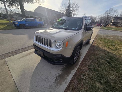 Used 2015 Jeep Renegade Limited image 3