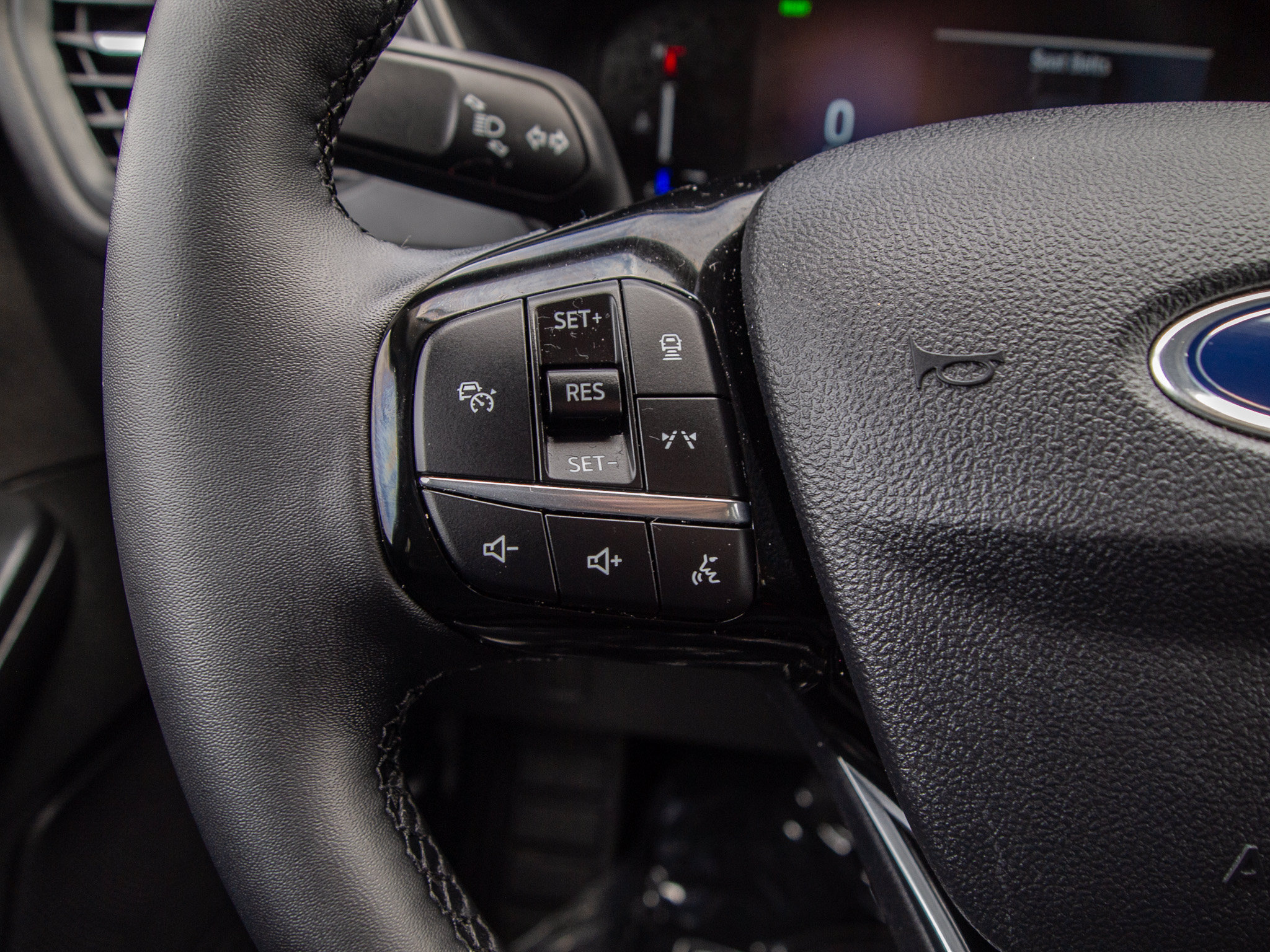 Used 2025 Ford Escape SE FWD image 22