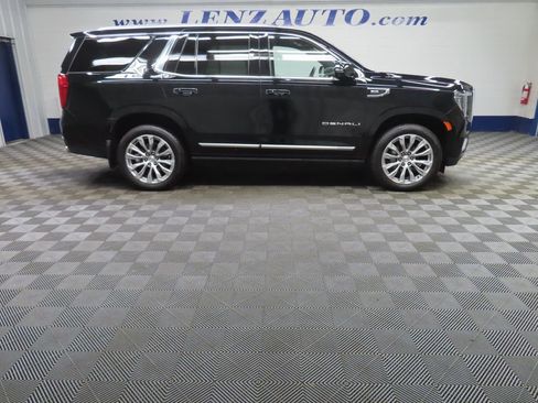 Used 2024 GMC Yukon Denali w/ Max Trailering Package AWD/4WD image 2