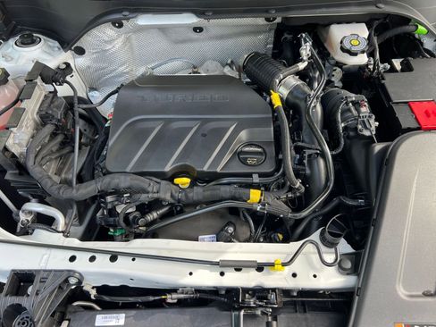 Used 2025 Buick Envista Sport Touring image 25