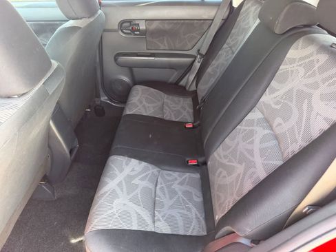 Used 2014 Scion xB FWD image 13