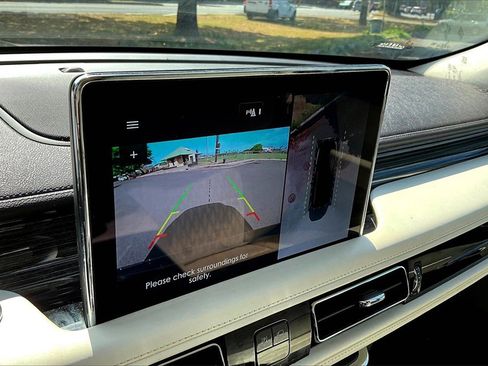 Used 2022 Lincoln Aviator Black Label w/ Dynamic Handling Package image 23