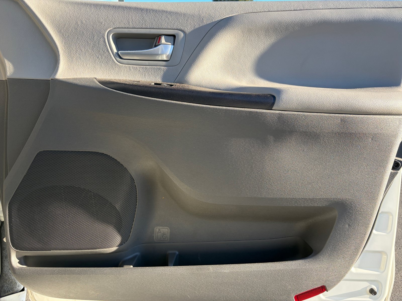 Used 2017 Toyota Sienna LE FWD image 16