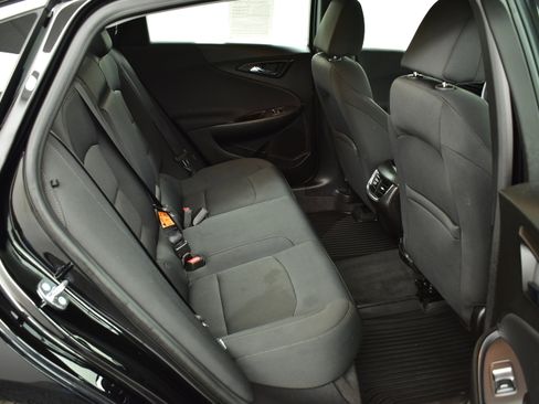Used 2016 Chevrolet Malibu LT image 19