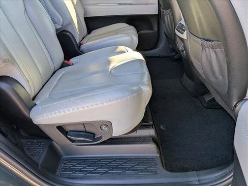 Used 2021 Hyundai Palisade SEL w/ Premium Package image 20