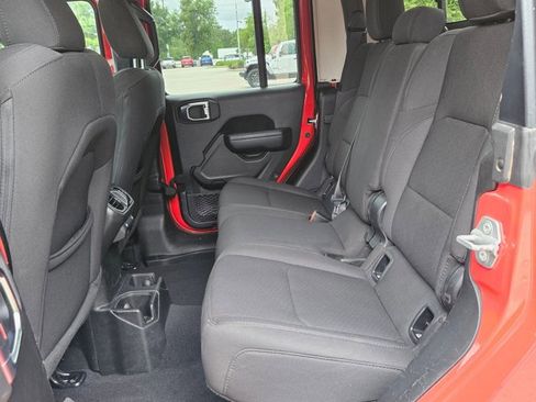 Used 2023 Jeep Gladiator Sport AWD/4WD image 18