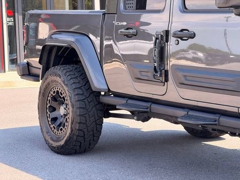 Used 2023 Jeep Gladiator Sport AWD/4WD image 5