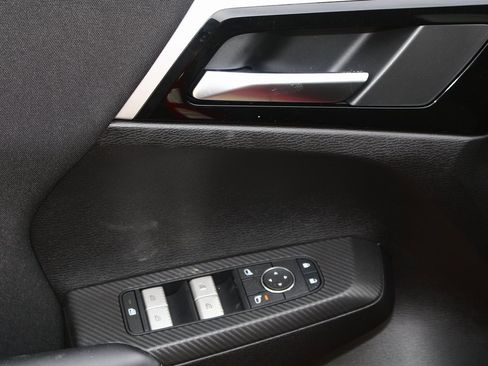 New 2026 Mitsubishi Outlander ES image 13