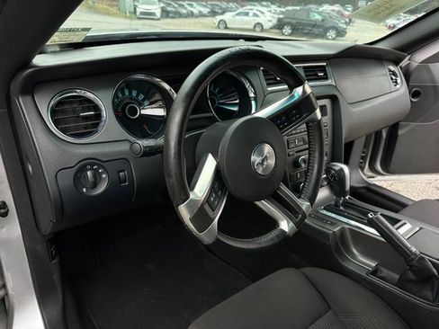 Used 2013 Ford Mustang Coupe RWD image 13