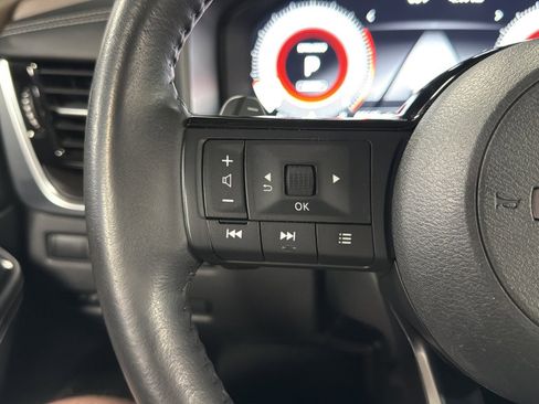 Used 2022 Nissan Rogue Platinum w/ Head-Up Display Package AWD/4WD image 24