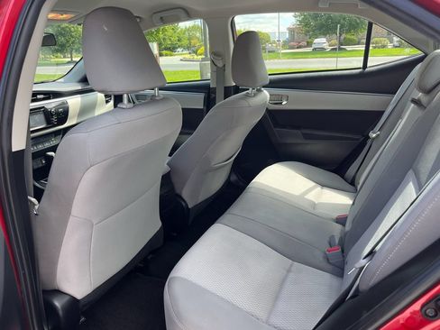 Used 2015 Toyota Corolla LE FWD image 11