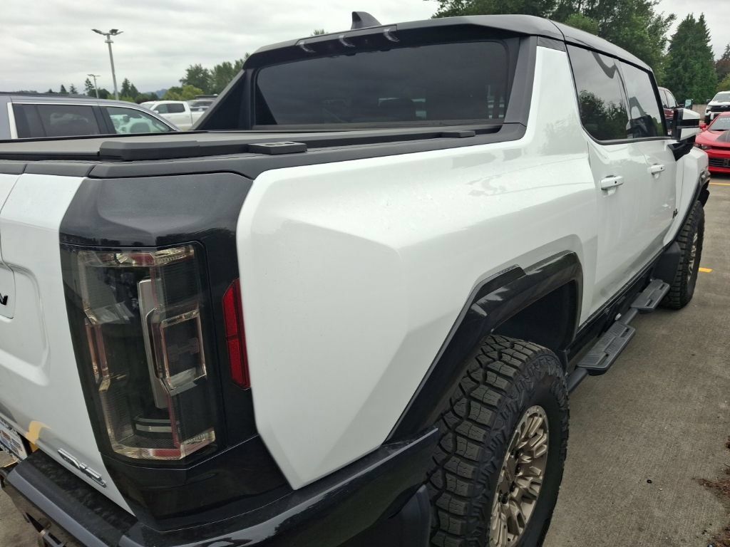 Certified 2022 GMC Hummer EV Edition 1 w/ LPO, Illumination Package AWD/4WD image 6