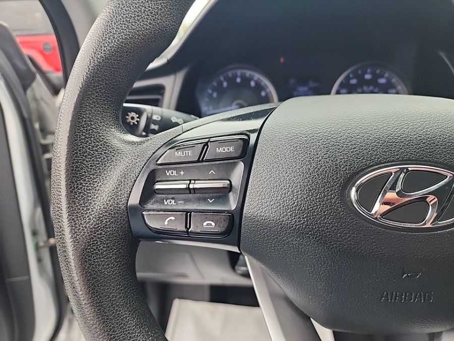 Used 2019 Hyundai Elantra SE w/ Cargo Package FWD image 26