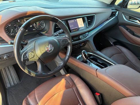Used 2021 Buick Enclave Avenir w/ Avenir Technology Package FWD image 16