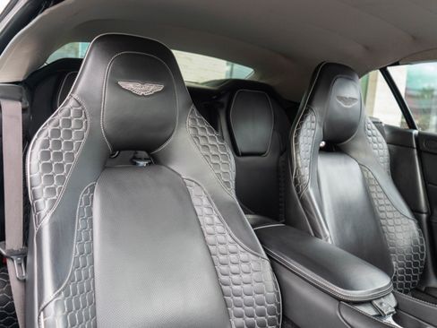 Used 2016 Aston Martin Vanquish Volante image 30