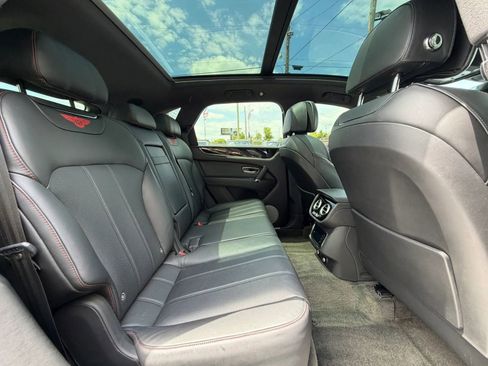 Used 2020 Bentley Bentayga AWD/4WD image 65