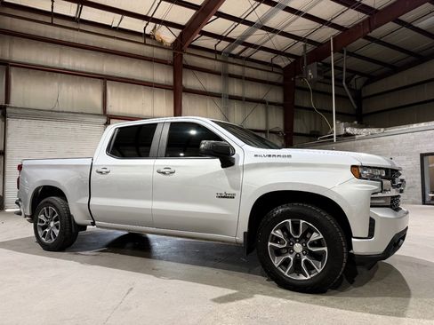 Used 2020 Chevrolet Silverado 1500 LT w/ Texas Edition image 3