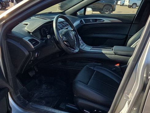 Used 2020 Lincoln MKZ w/ Convenience Package image 5