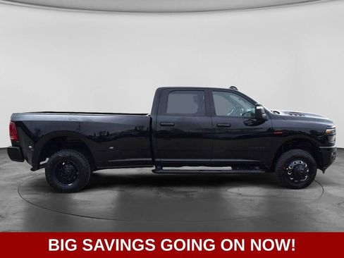 New 2026 RAM 3500 Laramie AWD/4WD image 10
