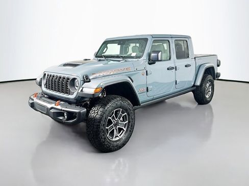 New 2025 Jeep Gladiator Mojave image 3