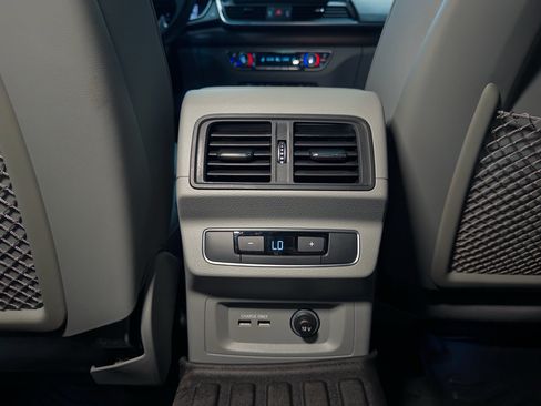 Used 2021 Audi Q5 e Premium Plus w/ Premium Plus Package AWD/4WD image 22