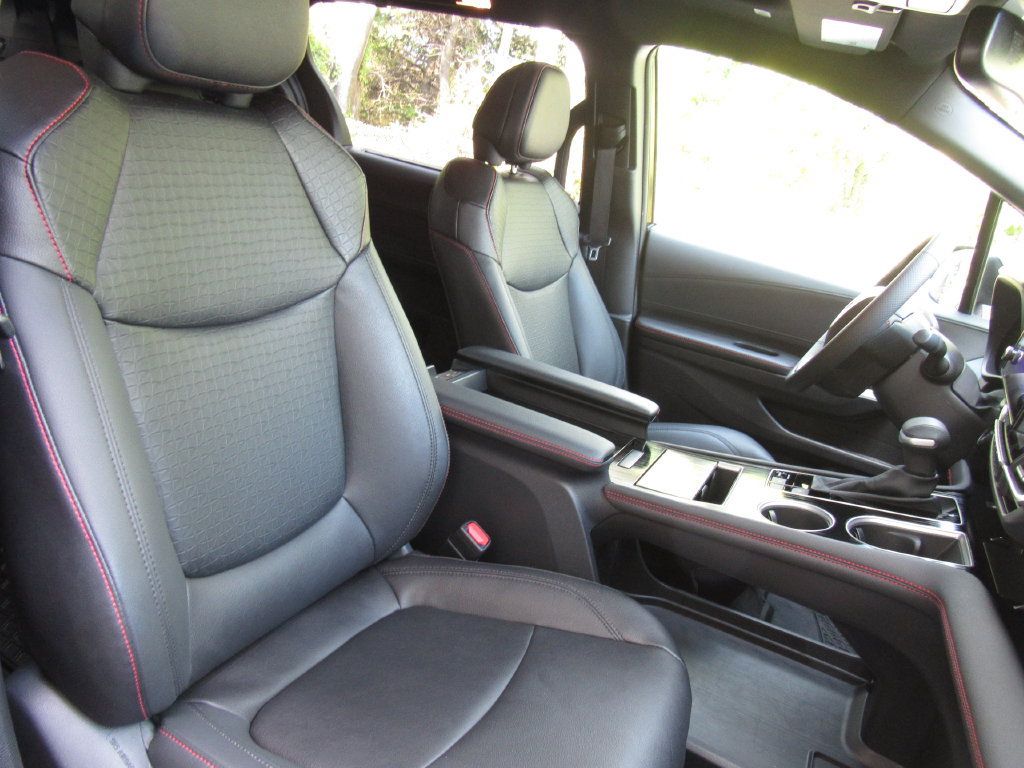 Used 2025 Toyota Sienna XSE AWD/4WD image 21