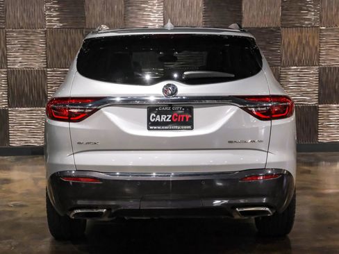 Used 2018 Buick Enclave Premium w/ Experience Buick Package FWD image 11