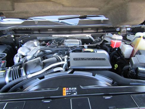 Used 2022 Chevrolet Silverado 2500 Custom w/ Custom Value Package image 19