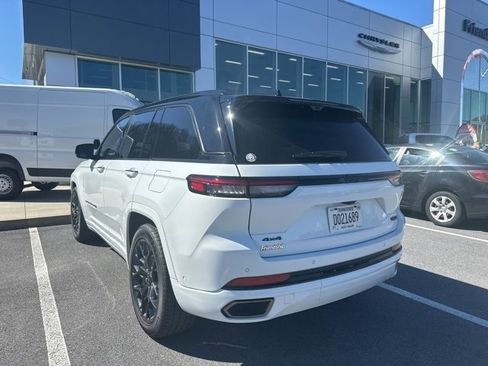 Used 2025 Jeep Grand Cherokee Summit image 16