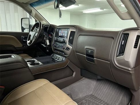 Certified 2019 GMC Sierra 2500 Denali w/ Duramax Plus Package image 29