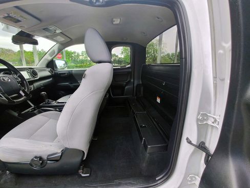Used 2019 Toyota Tacoma SR RWD image 15