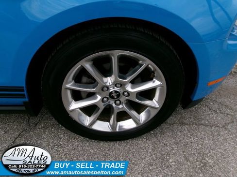 Used 2010 Ford Mustang Coupe RWD image 18