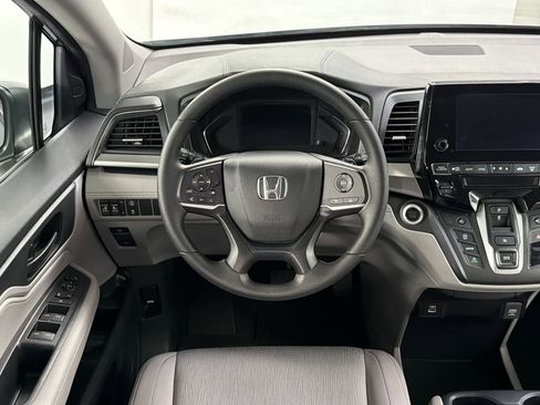 Certified 2024 Honda Odyssey EX image 26
