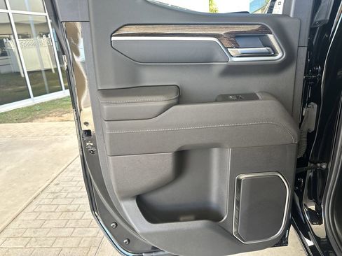 Certified 2025 GMC Sierra 1500 Elevation image 34