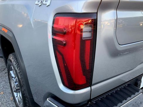 Used 2025 GMC Sierra 2500 SLT w/ SLT Convenience Package image 26