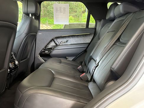 Used 2023 Land Rover Range Rover Sport SE Dynamic image 27