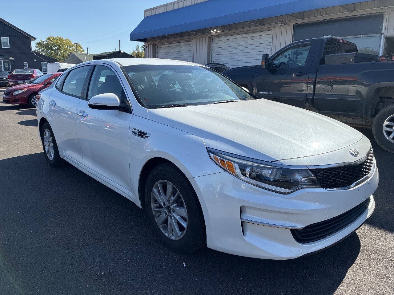 Used 2016 Kia Optima LX FWD image 3