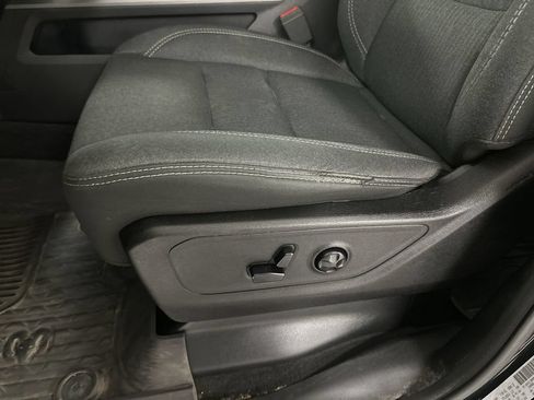 Used 2019 RAM 1500 Big Horn AWD/4WD image 12