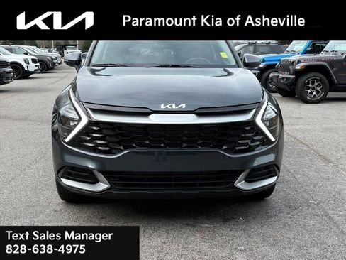 Used 2023 Kia Sportage EX image 2