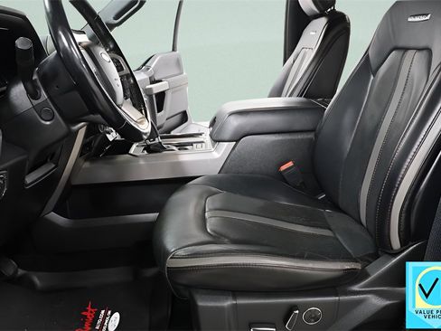 Used 2018 Ford F150 Platinum w/ Equipment Group 701A Luxury image 23