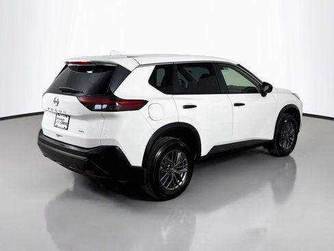 Used 2021 Nissan Rogue S AWD/4WD image 11
