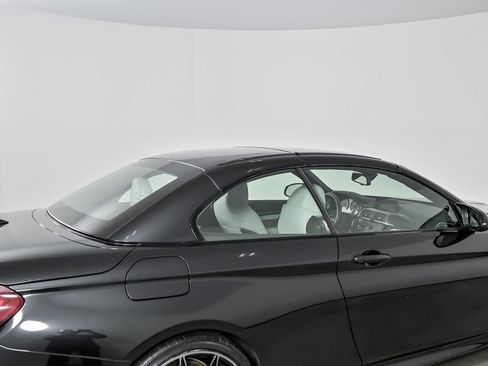 Used 2020 BMW M4 Convertible w/ Competition Package image 18